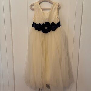 Elegant 2T Flower girl Dress